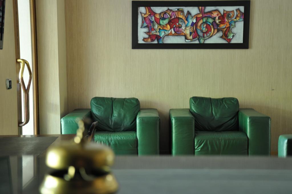 Hotel Fontana Del Re アリアーノ・イルピーノ エクステリア 写真
