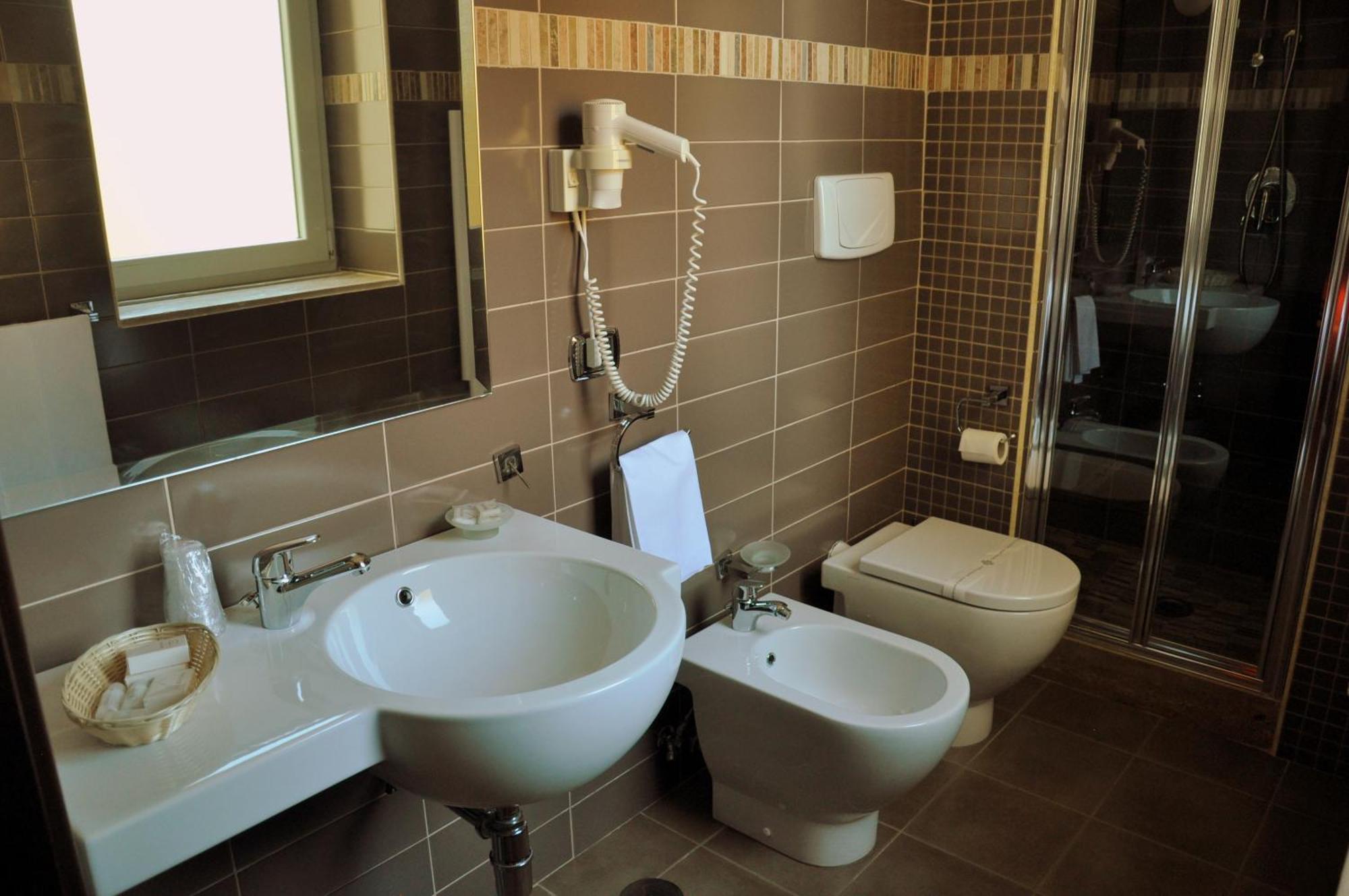 Hotel Fontana Del Re アリアーノ・イルピーノ 部屋 写真