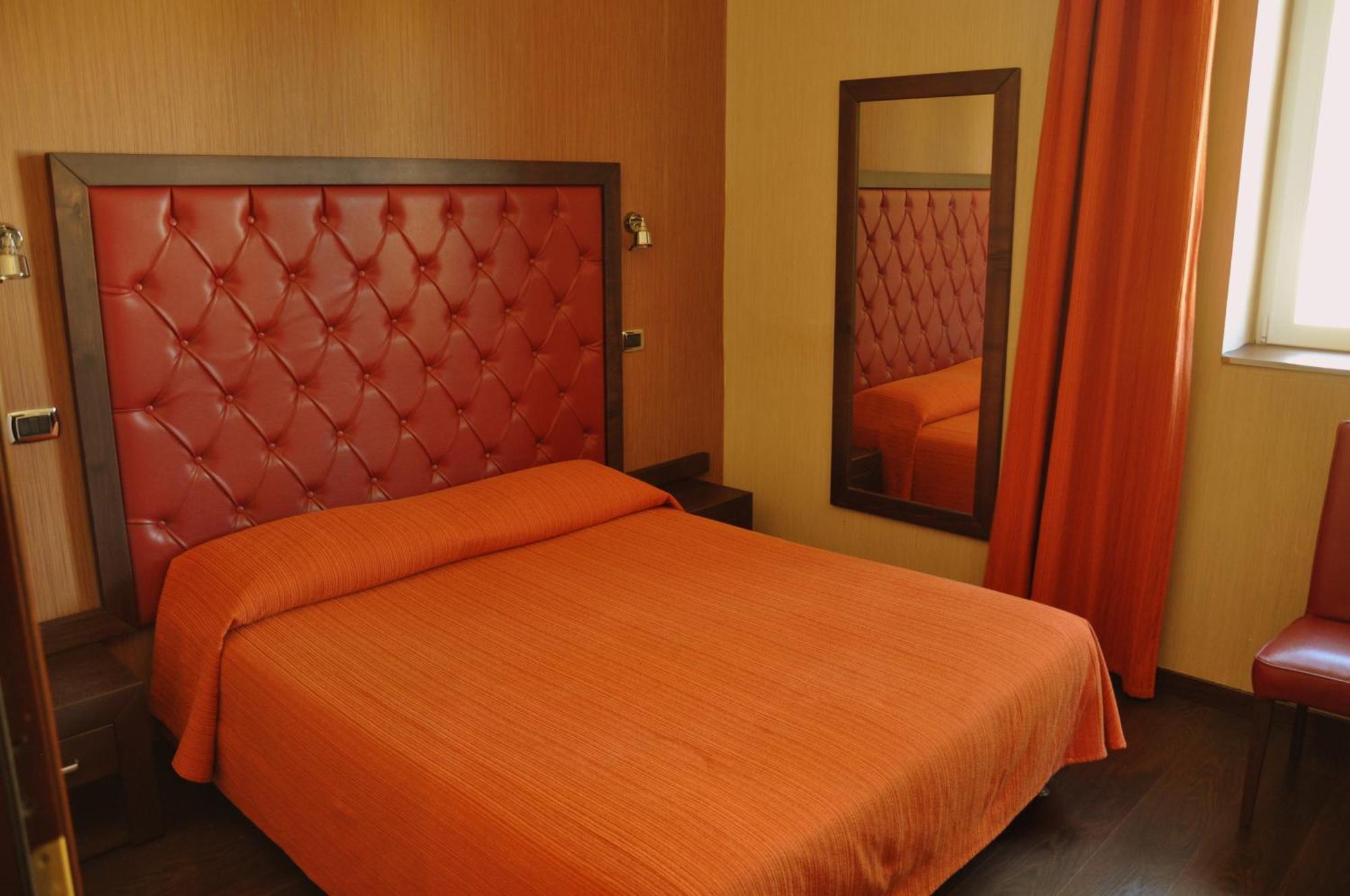 Hotel Fontana Del Re アリアーノ・イルピーノ 部屋 写真